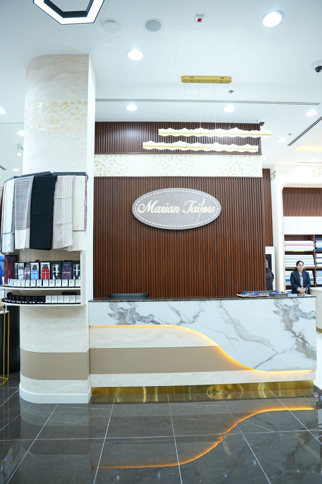 Tawar Mall showroom, photo 6